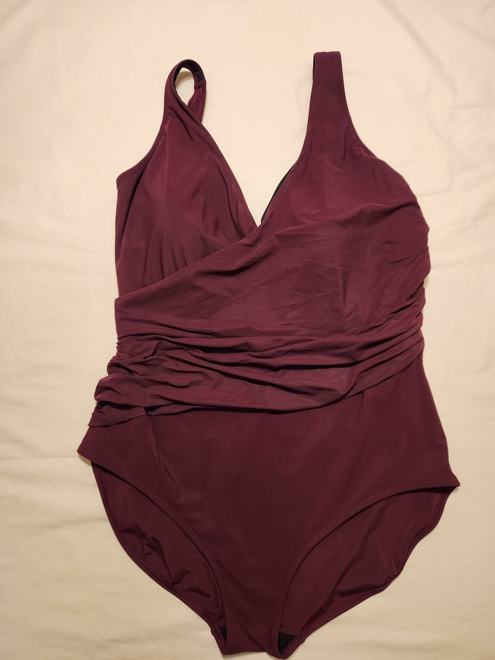 L.L.Bean One Piece Swimsuit Women's 20W Plus Plum Ruched Tummy Control